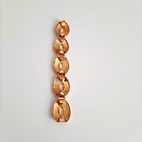 Gold Bracelet - Picture 3 of 4